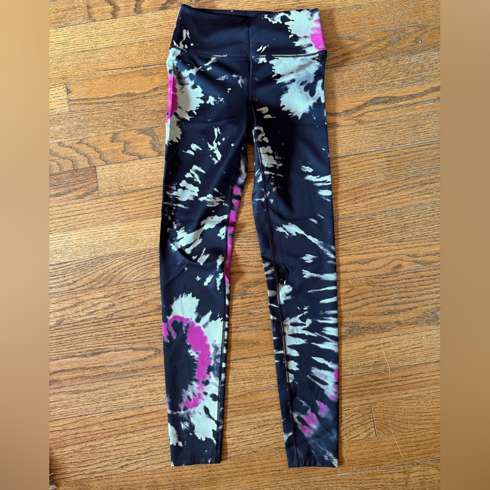 Noli Yoga NWOT tie dye leggings XS